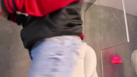 Dylan online show from 12/02/25, 11:15