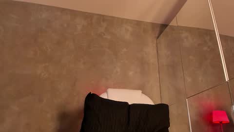 Dylan online show from 12/05/25, 11:19