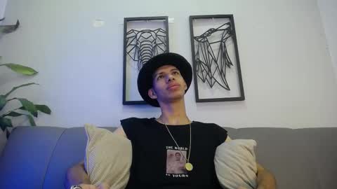 Snapshot of dylan_scotts chatting on 10/01/25, 08:15 dylan_scotts online show from 10/01/25, 08:15