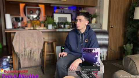 Snapshot of dylandaniel69 chatting on 12/28/24, 08:25 Dylan Daniel 7.8 online show from 12/28/24, 08:25