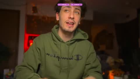 Snapshot of dylandaniel69 chatting on 09/23/25, 01:47 Dylan Daniel 7.8 online show from 09/23/25, 01:47