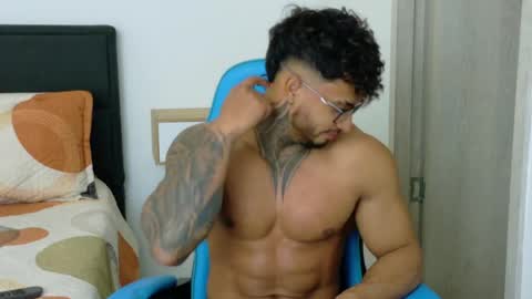 Snapshot of dylanrivera_ chatting on 04/27/26, 01:36 Dylan Rivera online show from 04/27/26, 01:36
