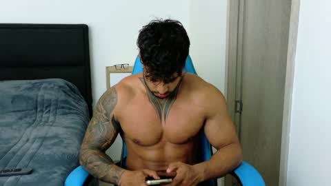 Snapshot of dylanrivera_ chatting on 05/20/26, 11:44 Dylan Rivera online show from 05/20/26, 11:44