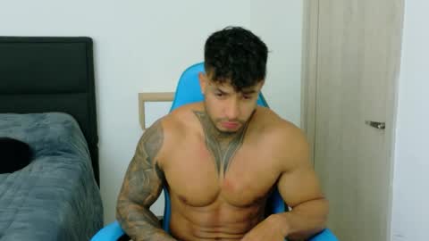 Snapshot of dylanrivera_ chatting on 06/10/26, 01:39 Dylan Rivera online show from 06/10/26, 01:39