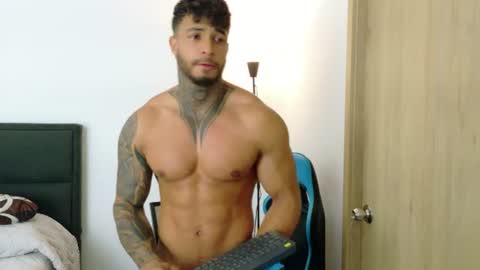 Snapshot of dylanrivera_ chatting on 08/06/26, 01:40 Dylan Rivera online show from 08/06/26, 01:40