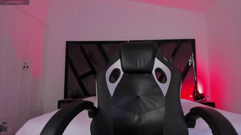 dylanroyce_ online show from 04/06/26, 12:39