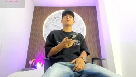 dylanroyce_ online show from 04/20/26, 12:52