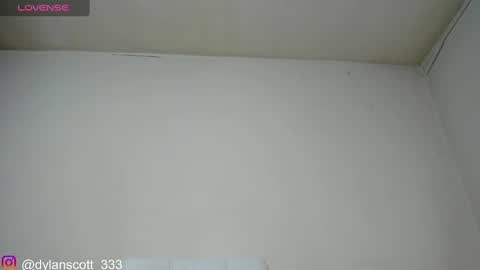 dylanscott_106 online show from 02/05/25, 09:07