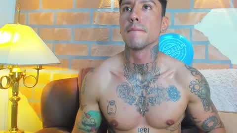 D Y L A N online show from 03/04/25, 10:49