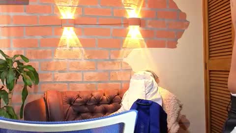 D Y L A N online show from 10/12/25, 08:30