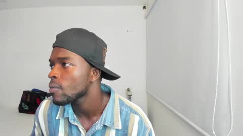 Dylan Taylor online show from 02/11/25, 03:50