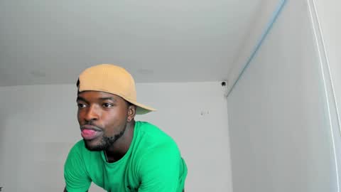 Dylan Taylor online show from 02/19/25, 03:39