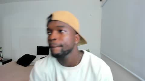 Dylan Taylor online show from 03/02/25, 03:45