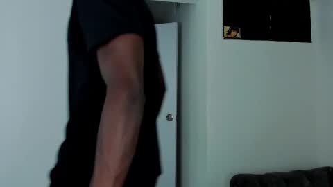 Dylan Taylor online show from 09/11/25, 03:17