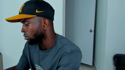 Dylan Taylor online show from 09/21/25, 02:46