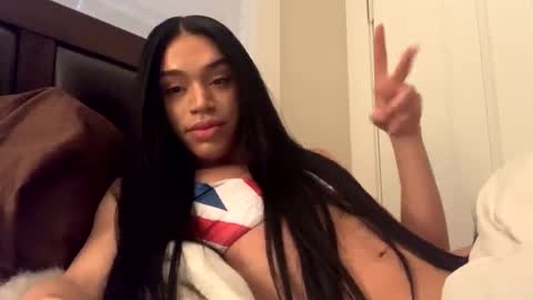 Snapshot of dynasty313 chatting on 01/13/25, 09:42 Dynasty online show from 01/13/25, 09:42