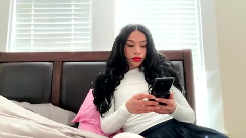 Snapshot of dynasty313 chatting on 09/21/25, 05:36 Dynasty online show from 09/21/25, 05:36