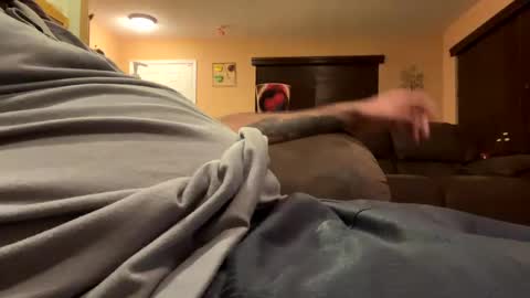 Snapshot of earl3232 chatting on 10/26/25, 05:24 earl3232 online show from 10/26/25, 05:24