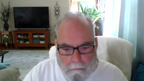 Snapshot of earl52 chatting on 06/19/26, 04:00 earl52 online show from 06/19/26, 04:00