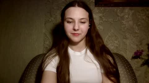 Yuni online show from 03/31/26, 04:07