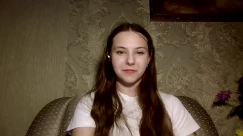 Yuni online show from 04/06/26, 04:41