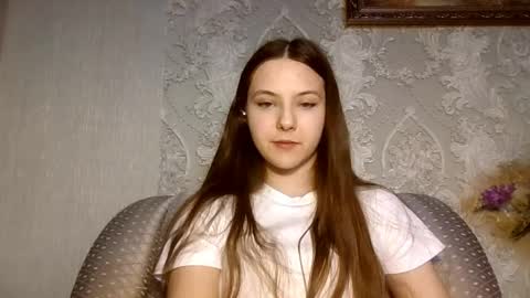 Yuni online show from 04/12/26, 01:27