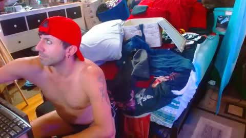 eastbayboy57 online show from 12/17/25, 06:58