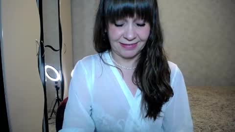 Linda online show from 04/27/26, 05:11