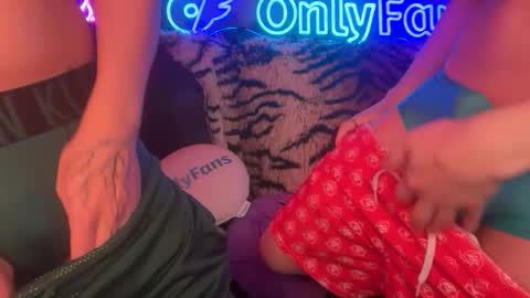 eastinwestin online show from 03/06/26, 08:44