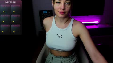 Snapshot of easy_heasy chatting on 01/27/25, 02:53   online show from 01/27/25, 02:53