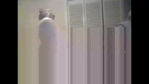 Easye online show from 12/16/25, 12:21