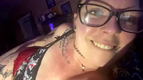 Snapshot of easyednem528280 chatting on 10/19/25, 07:42 easyednem528280 online show from 10/19/25, 07:42