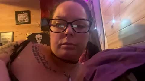 Snapshot of easyednem528280 chatting on 10/20/25, 03:29 easyednem528280 online show from 10/20/25, 03:29