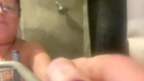 Snapshot of easyednem528280 chatting on 01/18/26, 03:43 easyednem528280 online show from 01/18/26, 03:43