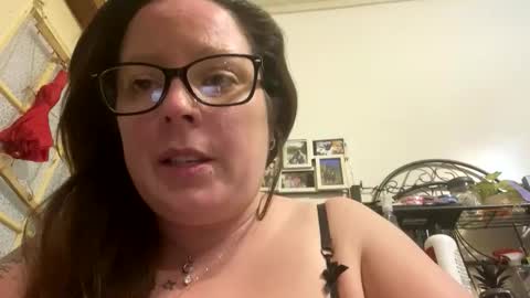 Snapshot of easyednem528280 chatting on 04/06/26, 05:08 easyednem528280 online show from 04/06/26, 05:08