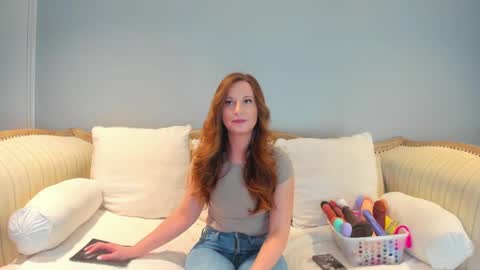 Snapshot of eatmygingersnapps chatting on 01/30/25, 04:13 Allison online show from 01/30/25, 04:13