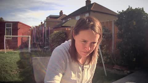 Nadia Ferreira  online show from 03/02/26, 10:22