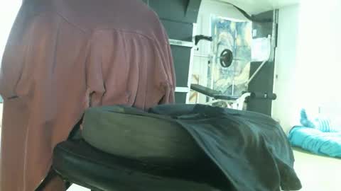 Snapshot of eatsomecum chatting on 11/28/25, 09:50 Eatshizjizz online show from 11/28/25, 09:50