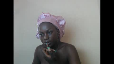 eatuupx online show from 01/05/25, 01:15