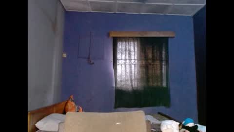 eatuupx online show from 02/08/25, 10:50