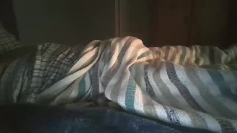 Snapshot of eb66 chatting on 10/15/25, 04:01 eb66 online show from 10/15/25, 04:01