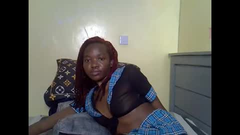 Snapshot of eboniana chatting on 05/16/26, 06:32 eboniana online show from 05/16/26, 06:32