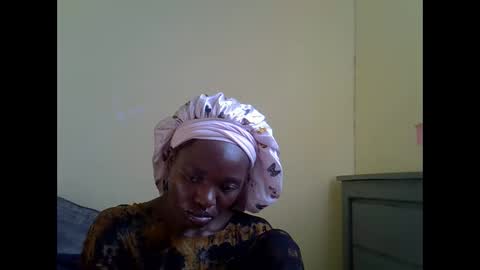 Snapshot of eboniana chatting on 05/17/26, 06:00 eboniana online show from 05/17/26, 06:00