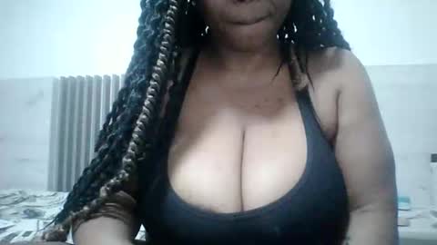 Snapshot of ebonny258729 chatting on 05/25/26, 05:41 ebonny258729 online show from 05/25/26, 05:41