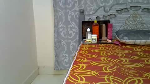 Queen online show from 12/22/25, 07:11