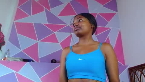 Snapshot of ebony_alika chatting on 02/19/25, 04:44 Alika Ashanti online show from 02/19/25, 04:44