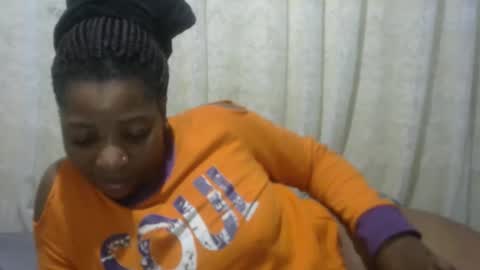 Snapshot of ebony_candy1998 chatting on 05/18/26, 06:14 ebony_candy1998 online show from 05/18/26, 06:14