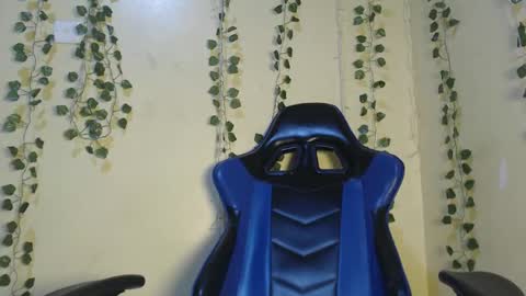 Snapshot of ebony_choco2 chatting on 01/06/25, 12:35 ebony choco2 online show from 01/06/25, 12:35