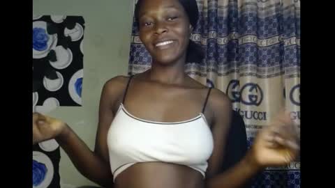 Snapshot of ebony_dark_melaninqueen chatting on 09/12/25, 03:12 vicky online show from 09/12/25, 03:12