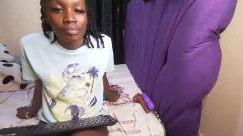 Snapshot of ebony_desire1 chatting on 04/29/26, 05:41 Desire online show from 04/29/26, 05:41